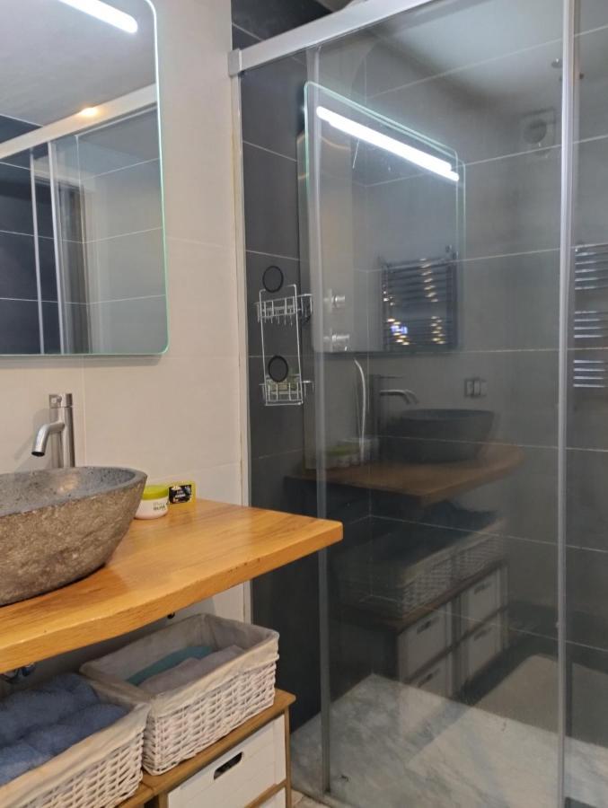 شقة Habitacion Doble أستيغاراغا المظهر الخارجي الصورة